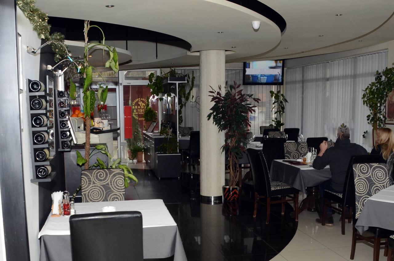 Zlatna Ribica Apartment Golubac Ngoại thất bức ảnh